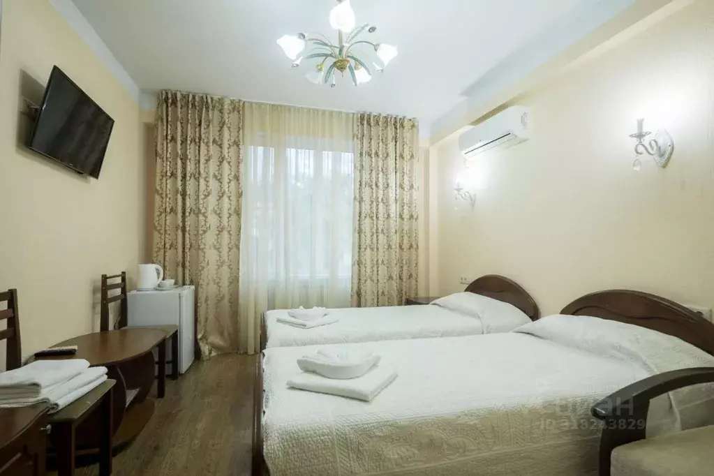 Комната Краснодарский край, Сочи Центральный мкр, ул. Комсомольская, ... - Фото 0