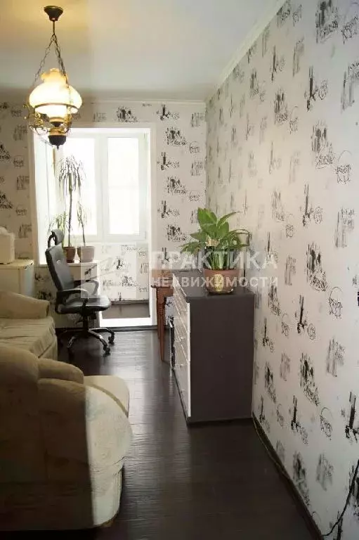 Продается 3-комнатная квартира - Фото 1