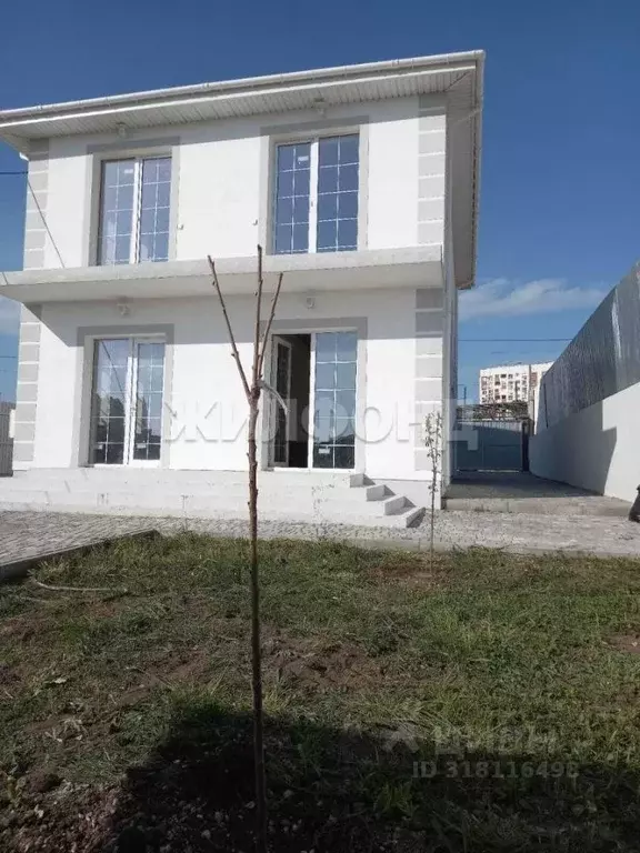 Дом в Севастополь ул. Артдивизионовская (140 м) - Фото 1
