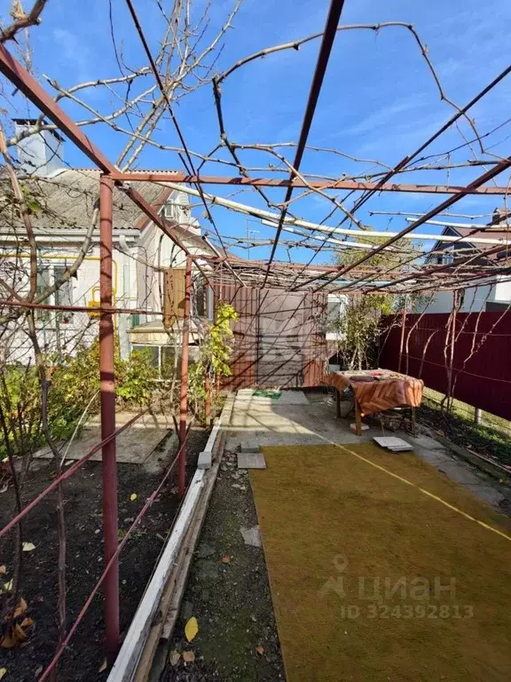 Дом в Краснодарский край, Кореновск ул. Суворова, 17 (28 м) - Фото 2