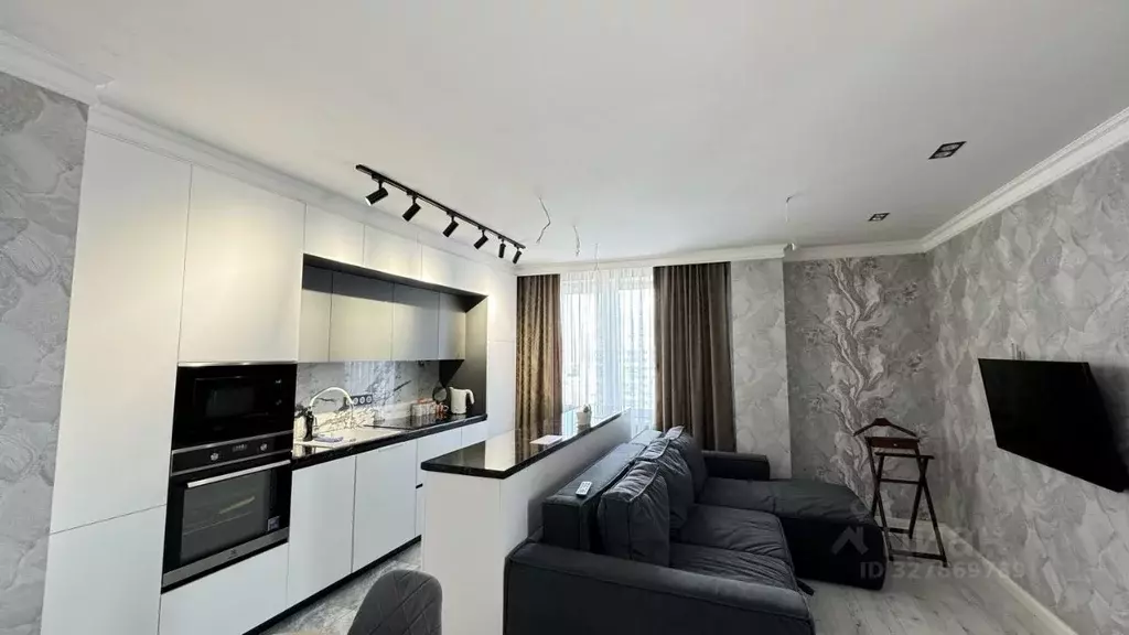 3-к кв. Красноярский край, Красноярск ул. Шахтеров, 66 (70.0 м) - Фото 1