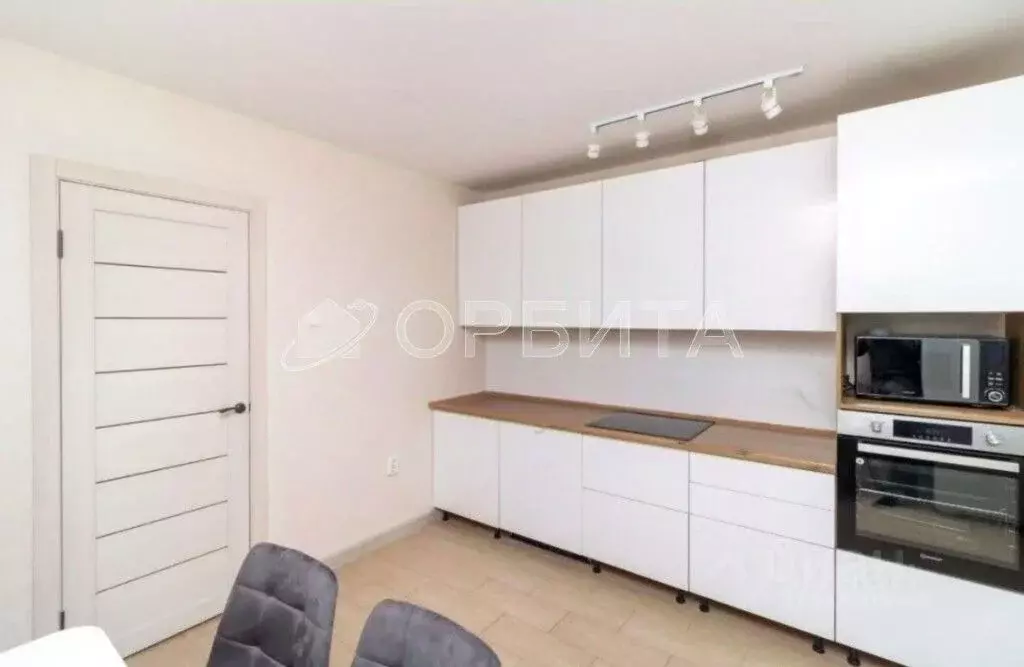 2-к кв. Тюменская область, Тюмень ул. Шишкова, 20 (65.6 м) - Фото 1