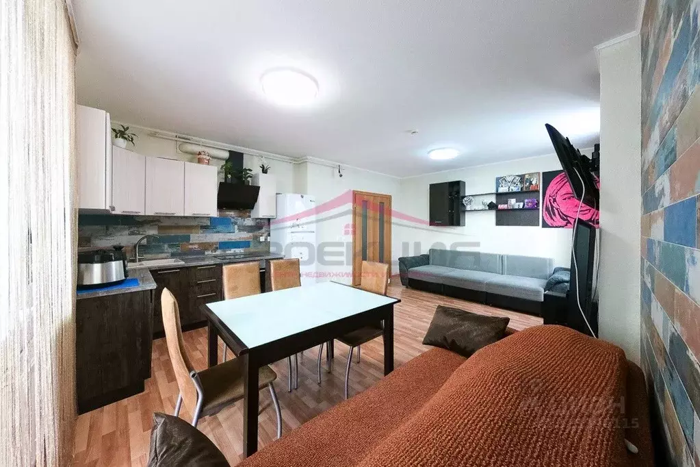 1-к кв. Свердловская область, Екатеринбург ул. Стачек, 4 (54.7 м) - Фото 2