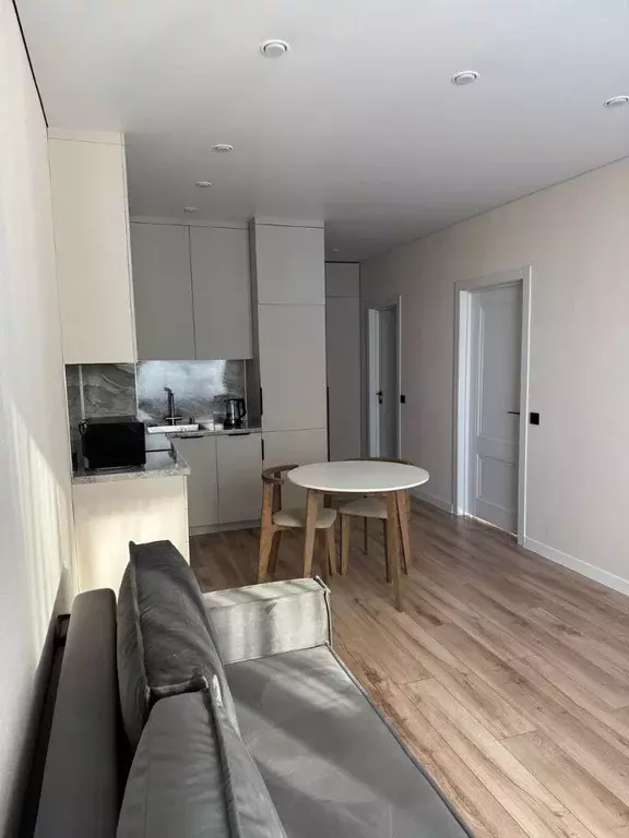 1-к кв. Тюменская область, Тюмень ул. Краснооктябрьская, 4 (49.0 м) - Фото 2