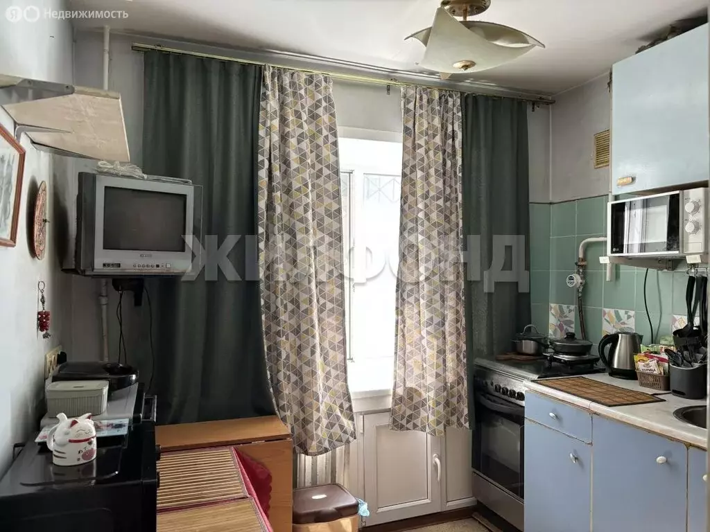 3-комнатная квартира: Новосибирск, Геодезическая улица, 5 (40 м) - Фото 0