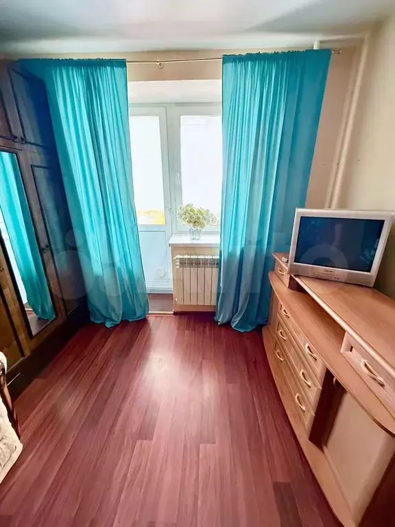 Комната 18 м в 1-к., 2/10 эт. - Фото 1