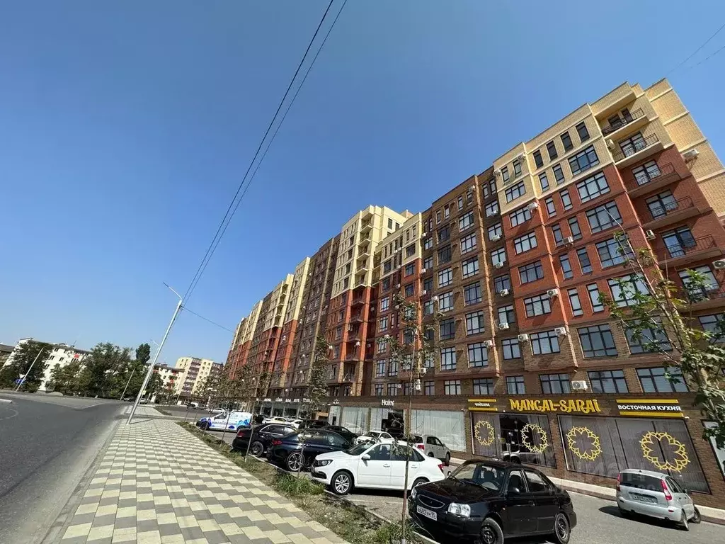 2-к кв. Чеченская республика, Грозный ул. Субры Кишиевой, 9/3 (67.0 м) - Фото 0