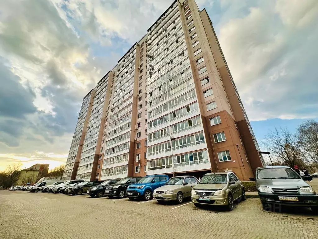2-к кв. Кировская область, Киров ул. Азина, 17 (49.5 м) - Фото 0