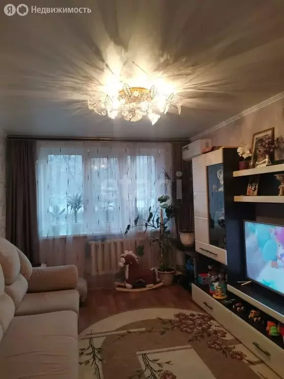 3-комнатная квартира: Саратов, улица имени В.Н. Мамонтовой, 4 (56 м) - Фото 0