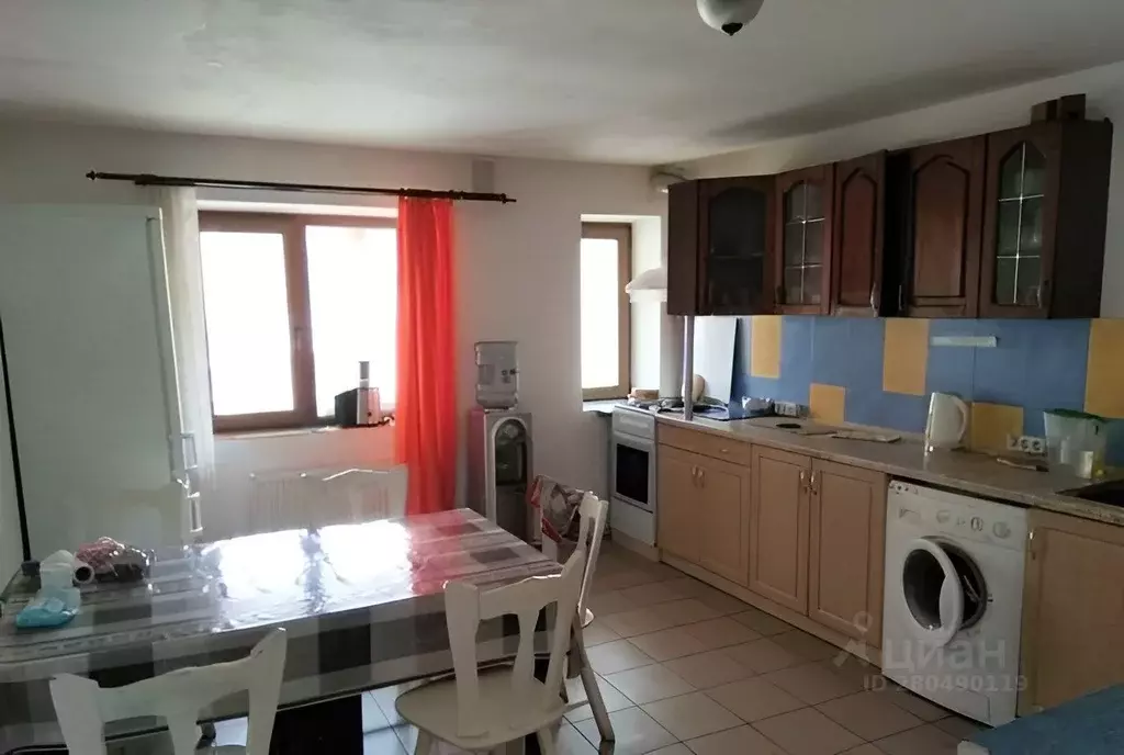 Дом в Крым, Симферопольский район, Добровское с/пос, с. Пионерское ул. ... - Фото 2