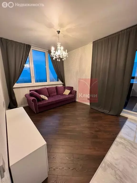 3-комнатная квартира: посёлок городского типа Отрадное, Пятницкая ... - Фото 1