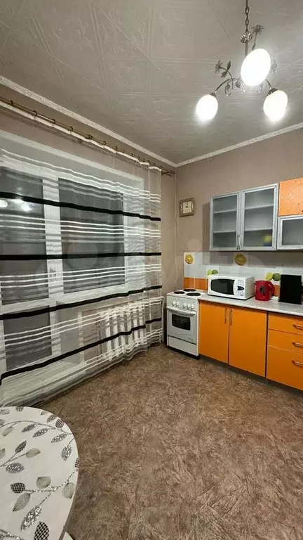 2-к. квартира, 58 м, 9/9 эт. - Фото 0