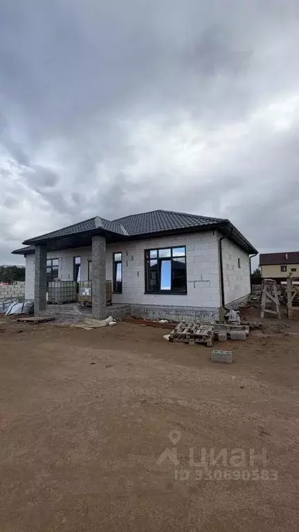 Дом в Астраханская область, Наримановский район, с. Солянка ул. ... - Фото 2