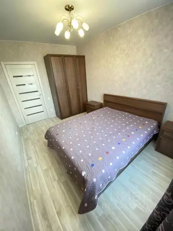 2-к кв. Татарстан, Казань ул. Родины, 24Г (60.0 м) - Фото 0