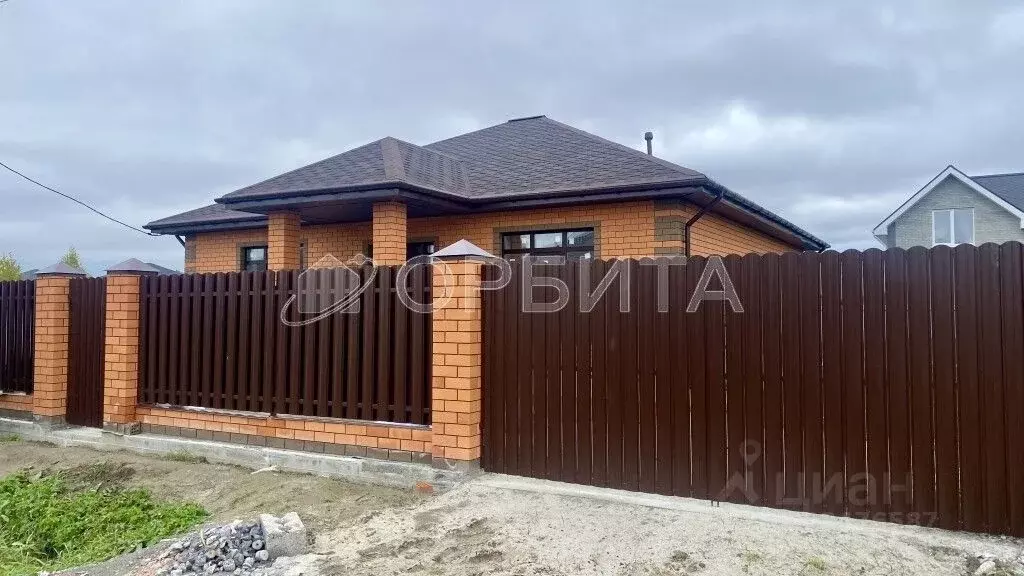 Дом в Тюменская область, Тюменский муниципальный округ, с. Перевалово ... - Фото 1