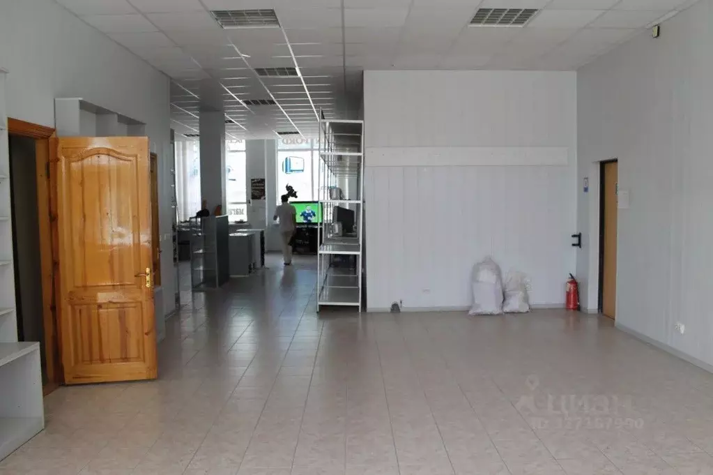 Торговая площадь в Крым, Симферополь ул. Севастопольская, 59Б (160 м) - Фото 2