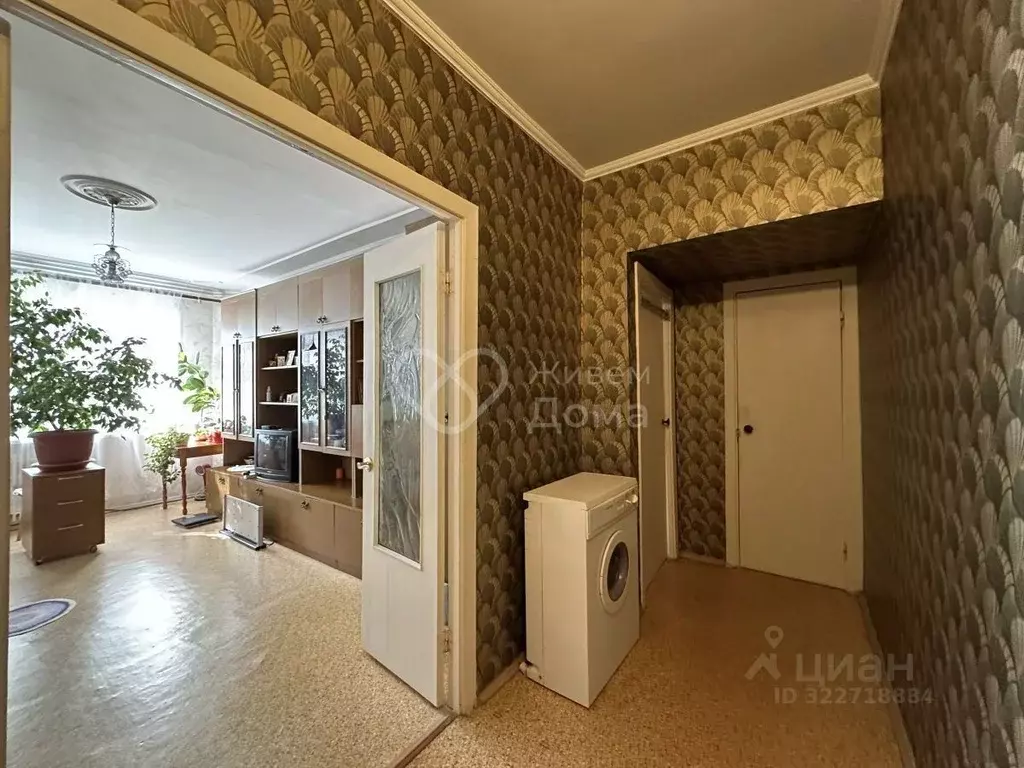 2-к кв. Волгоградская область, Волгоград ул. 8-й Воздушной Армии, 24 ... - Фото 2