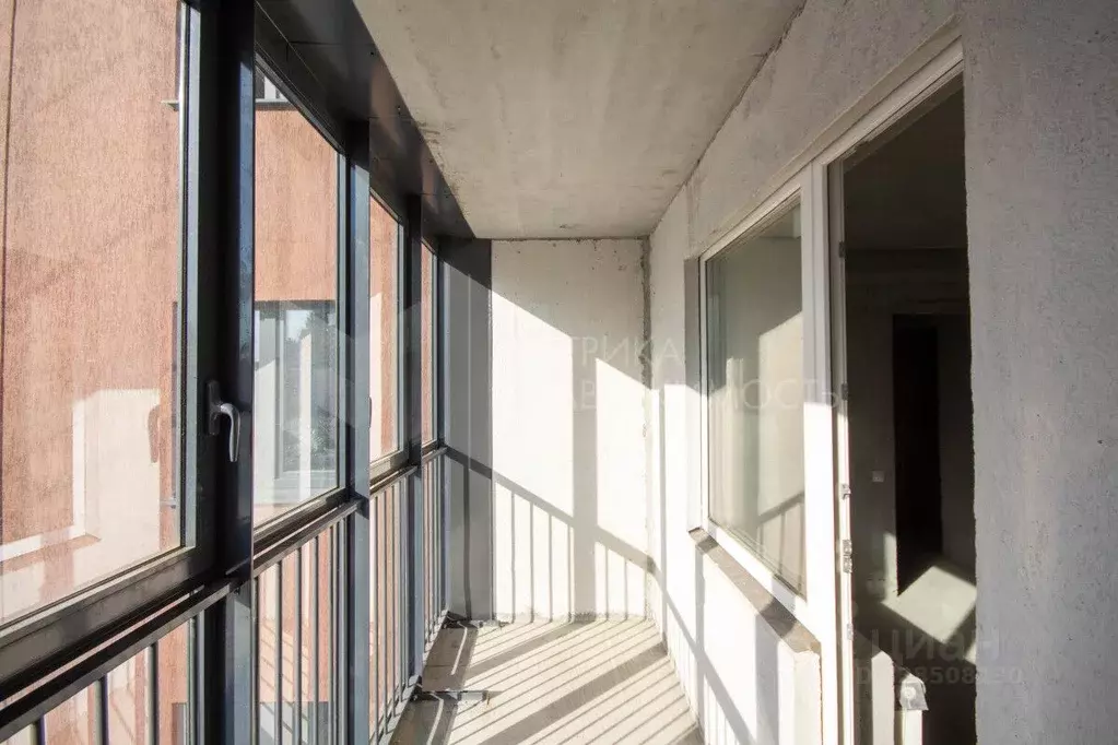 3-к кв. Тюменская область, Тюмень ул. Алматинская, 5 (87.1 м) - Фото 1