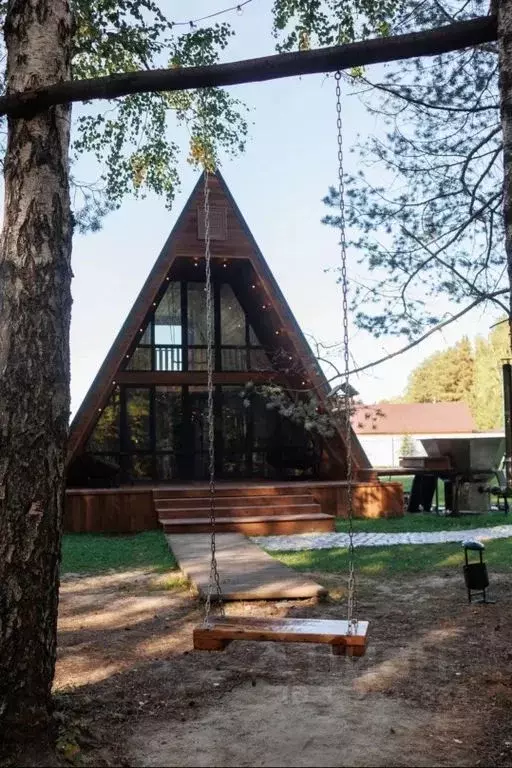 Дом в Тюменская область, Тюменский район, д. Ушакова, Елки кп ул. ... - Фото 0