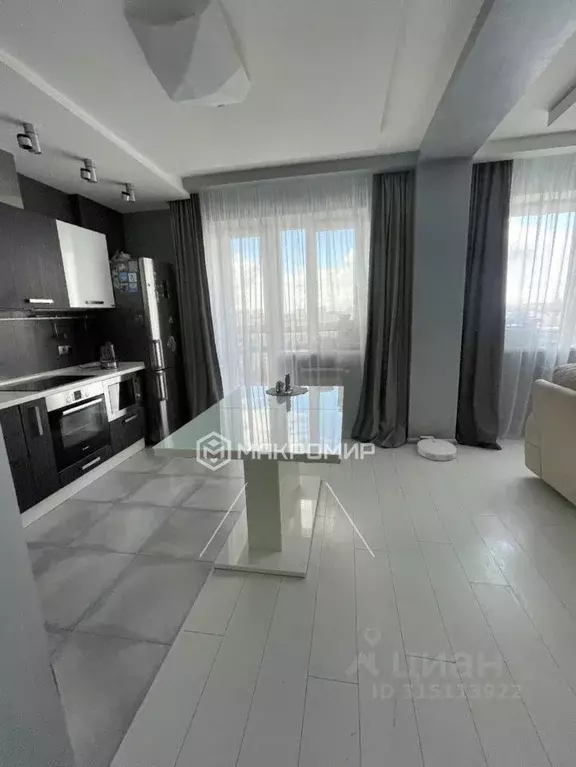 2-к кв. Челябинская область, Челябинск ул. Чичерина, 40в (72.0 м) - Фото 0