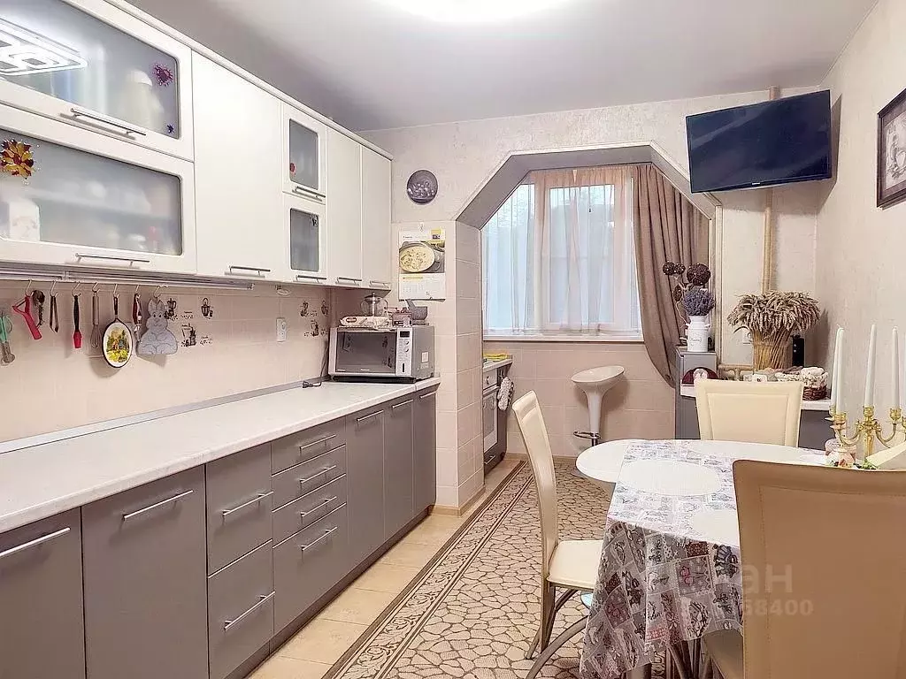 3-к кв. Ставропольский край, Кисловодск ул. Островского (79.9 м) - Фото 0