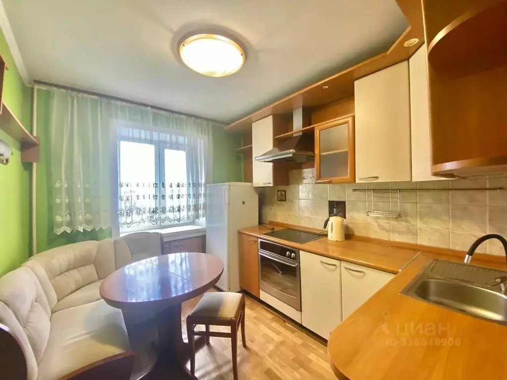3-к кв. Новосибирская область, Новосибирск ул. Гоголя, 208 (60.0 м) - Фото 0