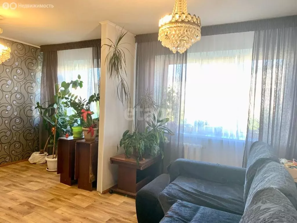 3-комнатная квартира: Миасс, проспект Автозаводцев, 42 (72.3 м) - Фото 1