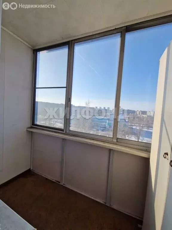 2-комнатная квартира: Абакан, улица Кати Перекрещенко, 2 (40 м) - Фото 0