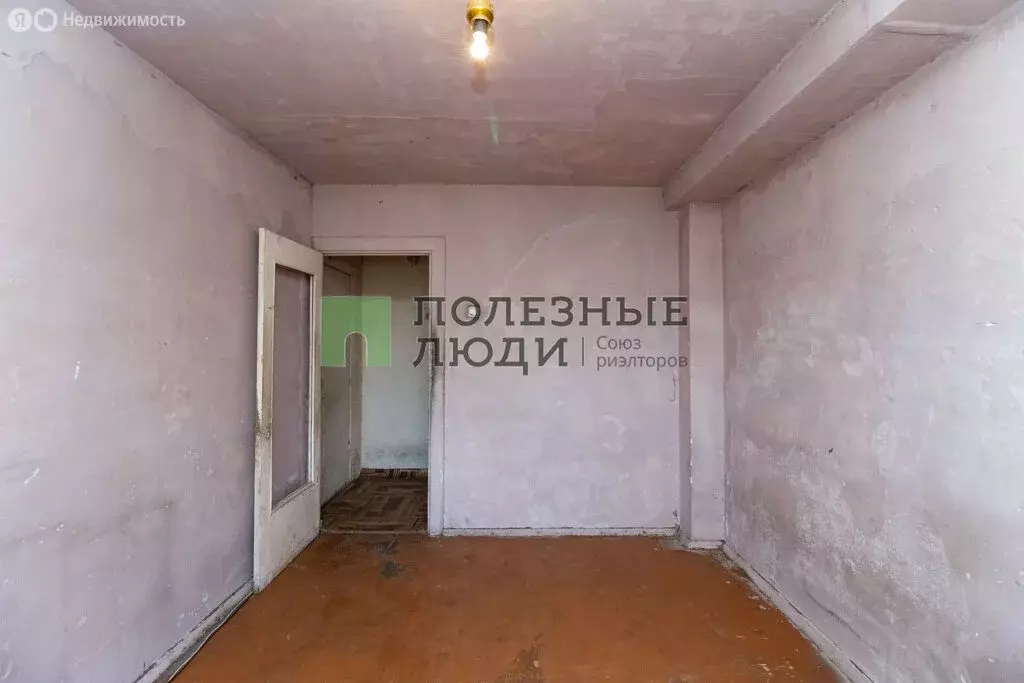 4-комнатная квартира: Красноярск, улица Железнодорожников, 16А (77 м) - Фото 0