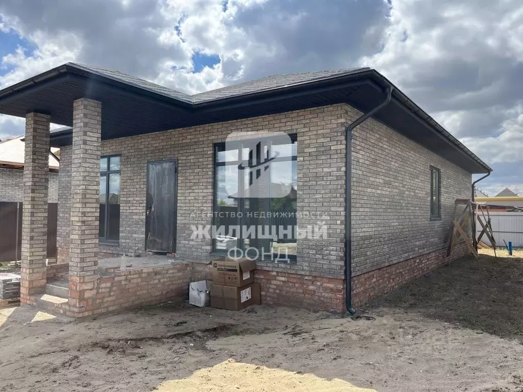 Дом в Саратовская область, Энгельсский район, Красноярское ... - Фото 1