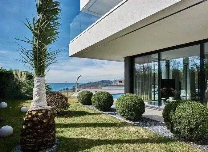 Дом в Краснодарский край, Сочи Курортный просп., 91/5 (290 м) - Фото 1