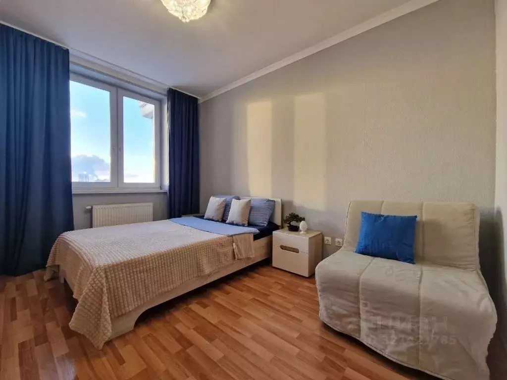 1-к кв. Свердловская область, Екатеринбург ул. Стачек, 4 (45.0 м) - Фото 1