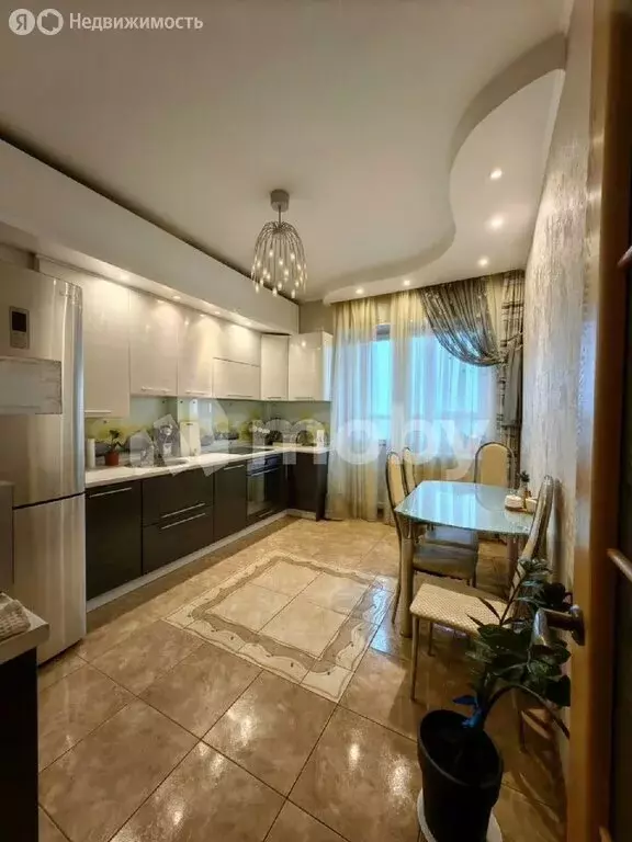 2-комнатная квартира: Калининград, улица Юрия Гагарина, 2А (60.7 м) - Фото 1