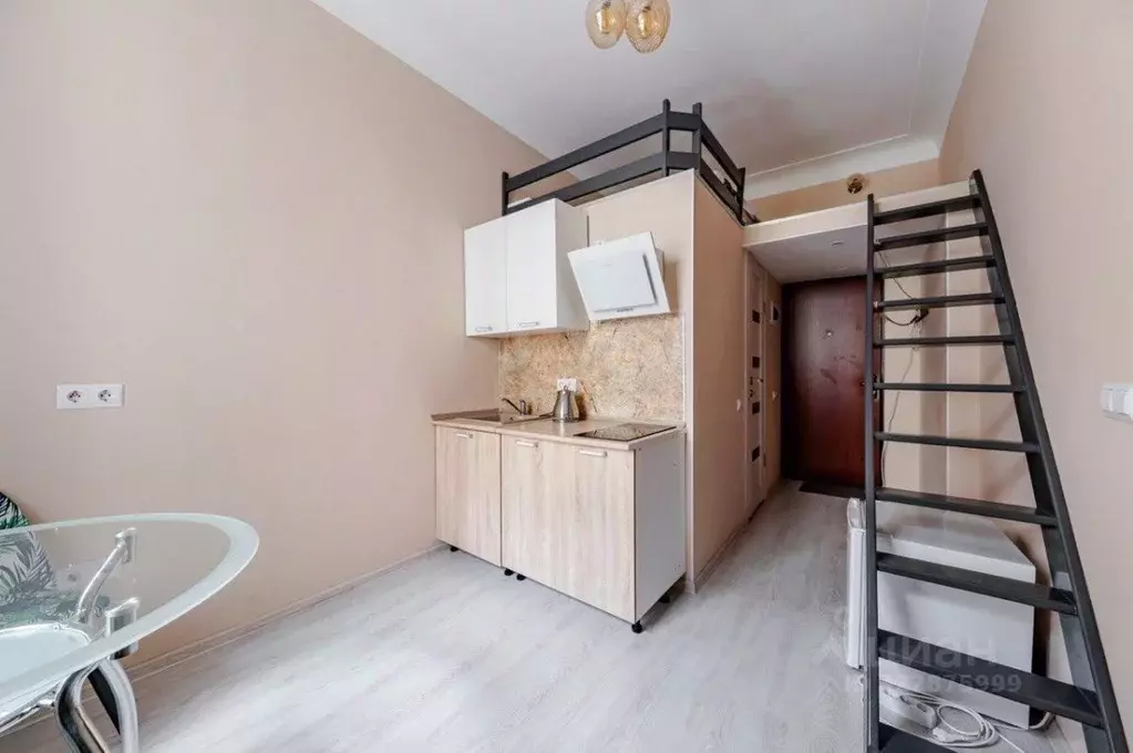 Комната Санкт-Петербург ул. Опочинина, 9 (14.0 м) - Фото 1