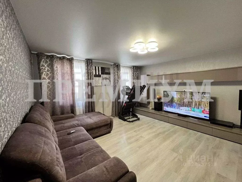 3-к кв. Самарская область, Самара Революционная ул., 101Б (94.0 м) - Фото 0