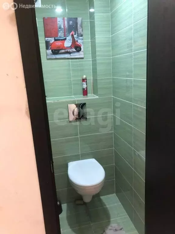 3-комнатная квартира: Тюмень, улица Монтажников, 11 (68 м) - Фото 2