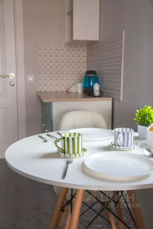 Комната Ямало-Ненецкий АО, Салехард ул. Канева, 11 (18.0 м) - Фото 1