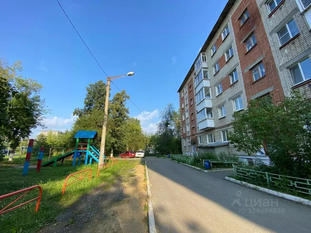 2-к кв. Свердловская область, Ревда Российская ул., 28Б (44.9 м) - Фото 2