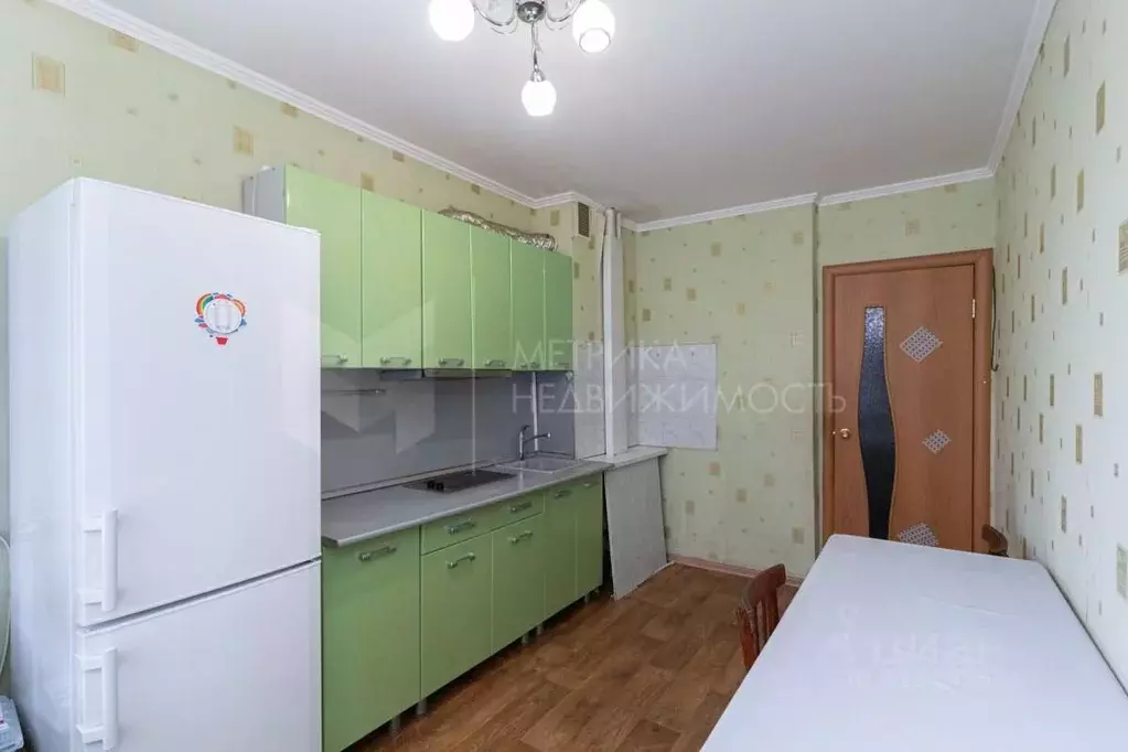 2-к кв. Тюменская область, Тюмень ул. Елизарова, 49 (53.5 м) - Фото 0