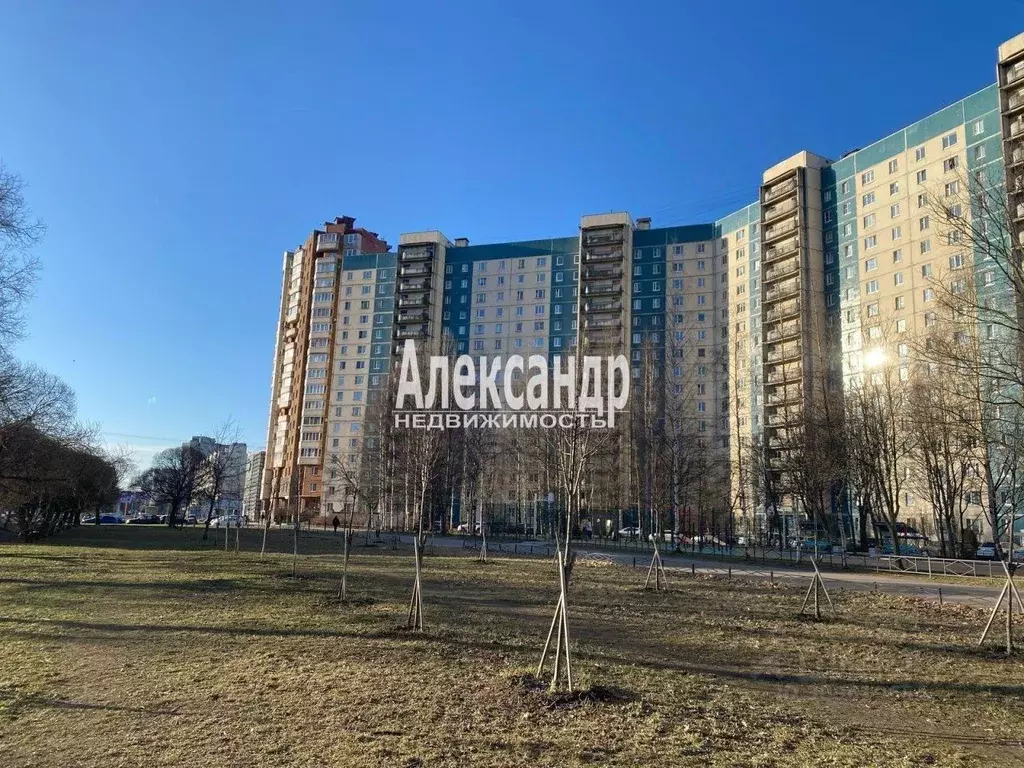 3-к кв. Санкт-Петербург Комендантский просп., 32К1 (80.0 м) - Фото 0