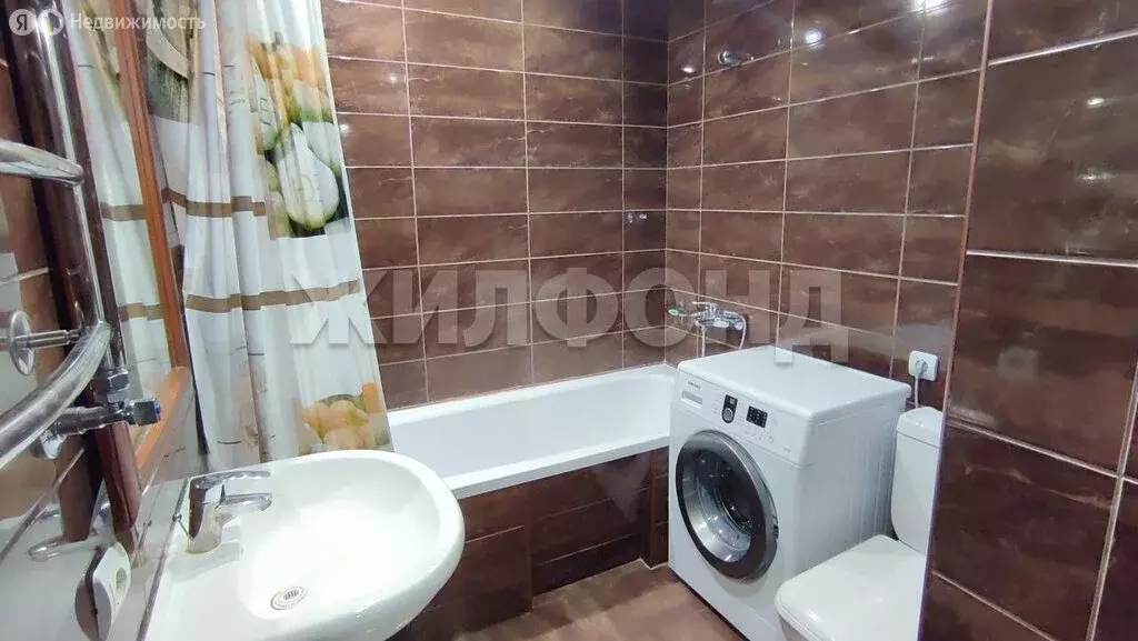 2-комнатная квартира: Калининград, улица Аксакова, 133 (61 м) - Фото 1