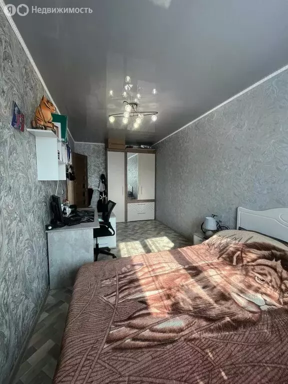 3-комнатная квартира: Николаевск-на-Амуре, Школьная улица, 131 (61 м) - Фото 1