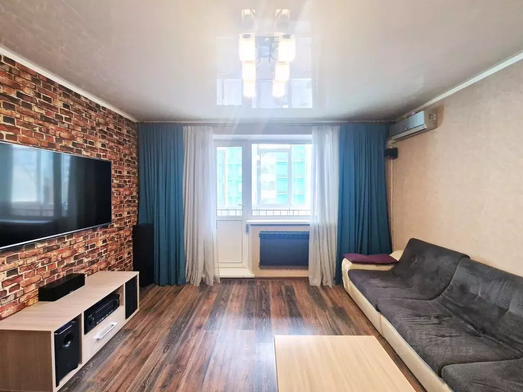 2-к кв. Хакасия, Абакан ул. Кирова, 107к1 (51.1 м) - Фото 0