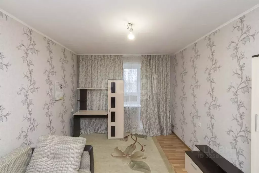 2-к кв. Тюменская область, Тюмень ул. 50 лет Октября, 48 (44.5 м) - Фото 1