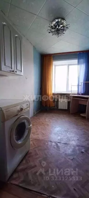 Комната Новосибирская область, Новосибирск ул. Ватутина, 33 (9.5 м) - Фото 1