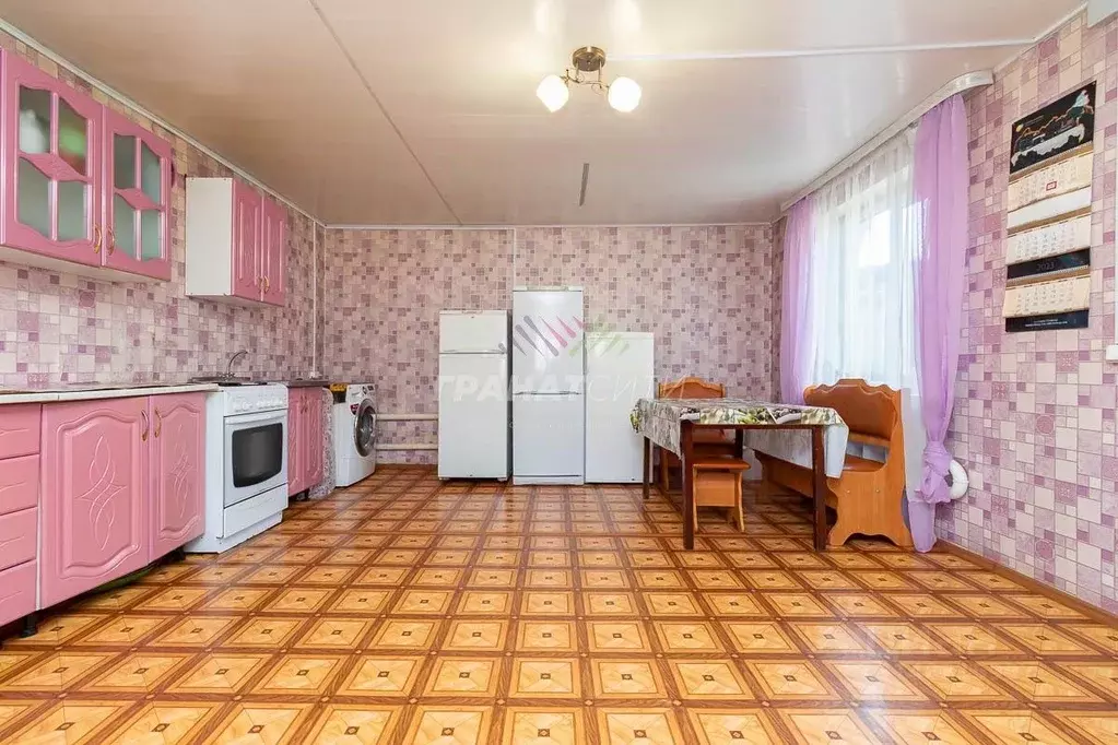 Дом в Омская область, Омск ул. 11-я Северная, 15 (79 м) - Фото 0