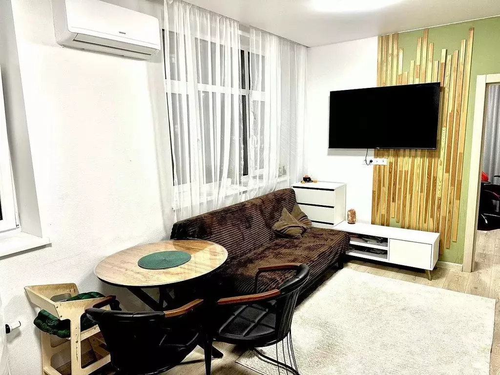 2-к кв. Тюменская область, Тюмень ул. Тимофея Чаркова, 87 (49.6 м) - Фото 2