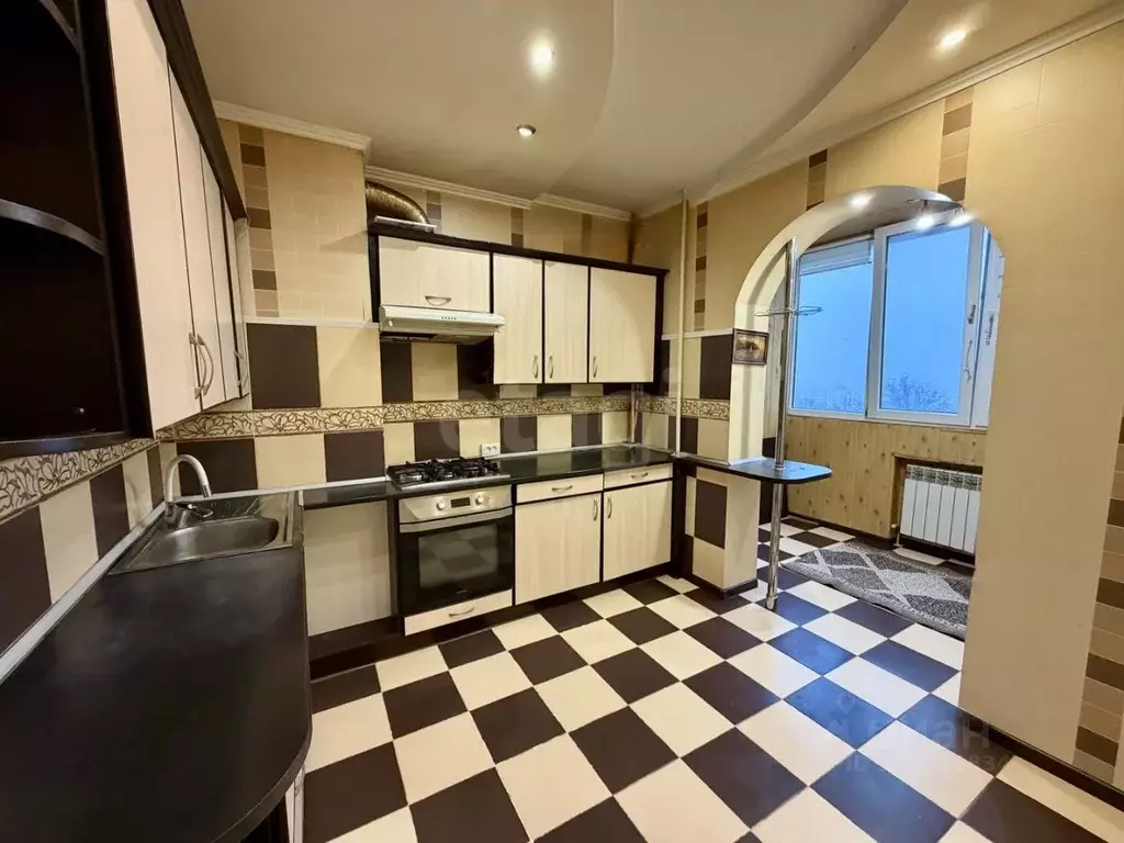 5-к кв. Крым, Симферополь ул. Балаклавская (93.5 м) - Фото 1