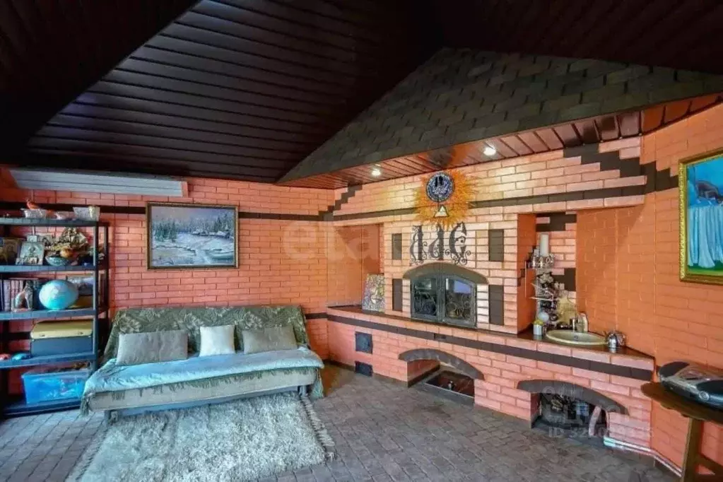 Дом в Омская область, Омск ул. Новоатаманская, 9 (230 м) - Фото 1