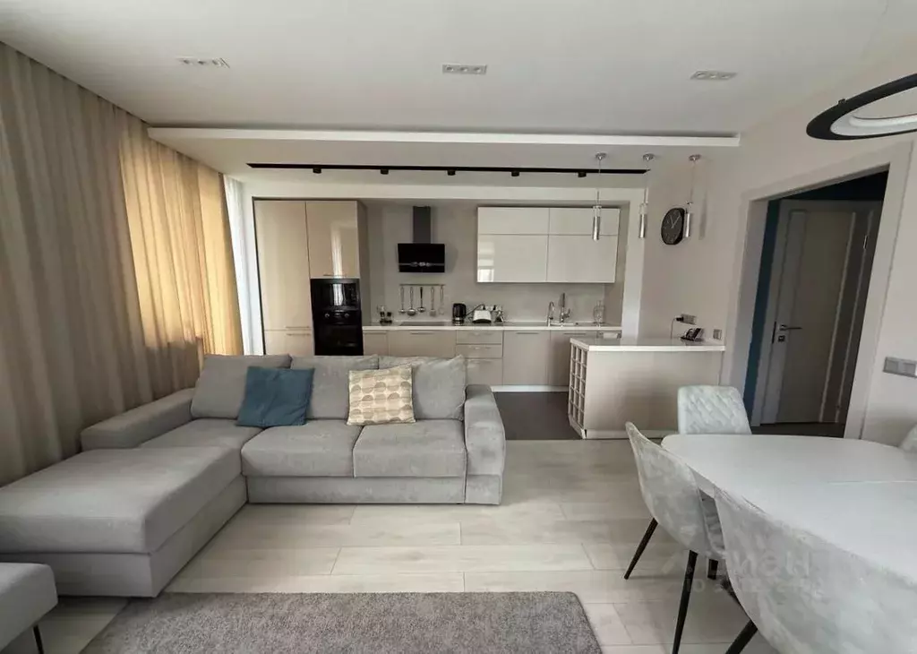 3-к кв. Самарская область, Тольятти ул. 40 лет Победы, 45Д (90.0 м) - Фото 1